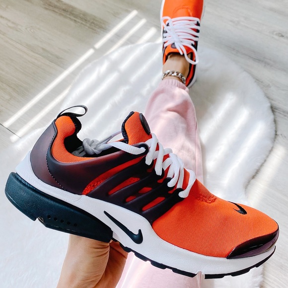 Nike Shoes - Nike air presto sneakers